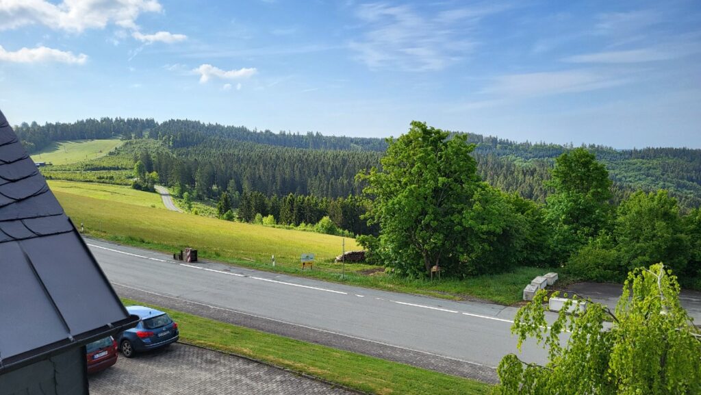 Altastenberg wandelen zomer omgeving